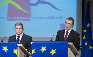 Slovenian Minister of Economy Andrej Vizjak and Andris Piebalgs, European commissioner for Energy