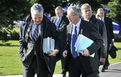 Arrivée des ministres de l'Eurogroupe devant le Centre de congrès de Brdo