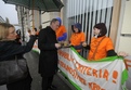 Ministre Podobnik et manifestants