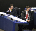 Vodja sektorja za podporo državnemu sekretarju pri SVEZ-u Igor Mally in državni sekretar Janez Lenarčič na plenarnem zasedanju EP