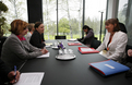 Entretien de la ministre slovène Marjeta Cotman avec Valérie Létard, la secrétaire d’Etat chargée de la solidarité auprès du ministère français du Travail, des Relations sociales et de la Solidarité )