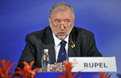 Predsednik sveta EU za splošne zadeve in zunanje odnose slovenski zunanji minister Dimitrij Rupel na novinarski konferenci
