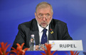 Dimitrij Rupel, ministre slovène des Affaires étrangères et Président du Conseil des Affaires générales et des relations extérieures de l’UE lors de la conférence de presse