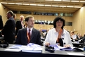 Alojz Peterle, député européen slovène et Nata Menabde, directrice régionale adjointe du Bureau régional de l'OMS pour l'Europe