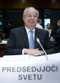 Slovenski finančni minister Andrej Bajuk pred začetkom zasedanja finančnih ministrov EU.