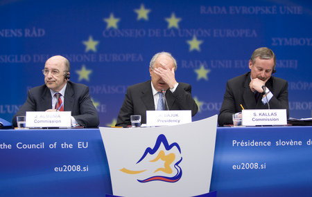 Slovenian Finance Minister Andrej Bajuk, the EU Monetary affairs Commissioner Joaquin Almunia and the Vice President Commissioner for Administrative Affairs, Audit and Anti-Fraud Siim Kallas at the press coference after the ECOFIN Council meeting in Brussels