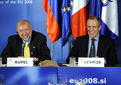 Rupel et Lavrov lors de la Conférence de presse