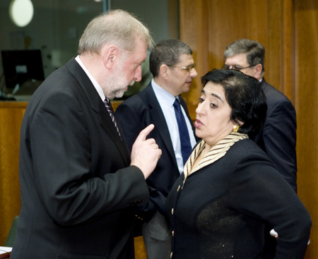 Slovenian Minister of Foreign affairs Dimitrij Rupel talks with Cyprus Minister of Foreign Affairs Erato Kozakou-Marcoullis