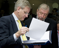 Le ministre suédois des affaires étrangères Carl Bildt avec le ministre slovène Dimitrij Rupel