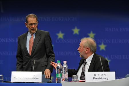 Visoki predstavnik EU Javier Solana in minister Dimitrij Rupel pred tiskovno konferenco
