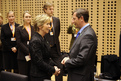 Norveška ministrica za obrambo Anne-Grete Strøm-Erichsen v pogovoru s slovenskim ministrom Karlom Erjavcem pred sestankom trojke