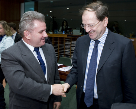 Andrej Vizjak, le ministre slovène de l'Économie et Hervé Novelli, le secrétaire d'État français chargé des Entreprises et du Commerce extérieur.