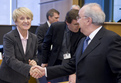 The Minister of Finance of the Republic of Slovenia, Dr Andrej Bajuk shakes hand with EU Regional policy Commissioner Danuta Huebner