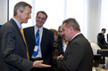 Martin Bartenstein, le ministre autrichien de l'Économie et du Travail et  Andrej Vizjak, le ministre slovène de l'Économie