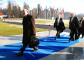 Arrivée des membres de la délégation de la Commission européenne devant le Centre de congrès de Brdo