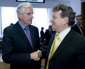 Michel Barnier, ministre français de l'Agriculture et de la pêche avec le ministre de l'Agriculture, des Forêts et de l'Alimentation slovène et  président du Conseil Iztok Jarc