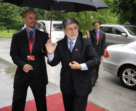 Arrivée du ministre brésilien des Affaires étrangères Celso Amorim