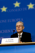 Le ministre slovène de la Justice, président du Conseil JAI Lovro Šturm lors de la conférence de presse