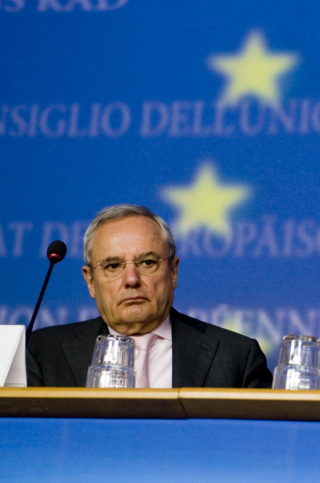 EU Commissioner Jacques Barrot at the press conference