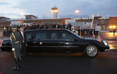 Départ du président des États-Unis George Bush de l'aéroport