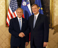 Ameriški predsednik George W. Bush in slovenski predsednik Danilo Türk pred začetkom pogovorov