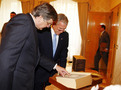 American president Bush received from Slovenian president Türk a facsimile of the first translation of the Bible into Slovenian