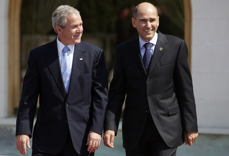 Président américain George W. Bush et Premier ministre slovène Janez Janša au Château de Brdo