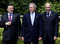 Family photo: Jose Manuel Barroso, George W. Bush and Janez Janša