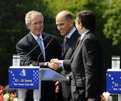 "Presidents" shaking hands after the press conference