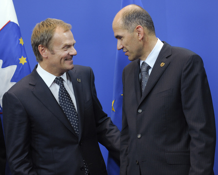 Premier ministre polonais Donald Tusk avec le président du Conseil européen, le Premier ministre slovène Janez Janša