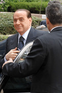 Arrivée du Premier ministre italien Silvio Berlusconi