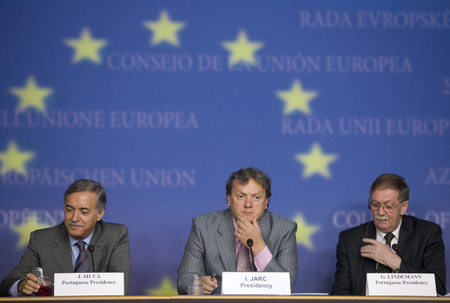 Trio des Présidences Conférence de presse - Ministres de Agriculture et Pêche: ministre portugais Jaime Silva, ministre slovène Iztok Jarc et ministre allemand Gert Lindemann