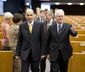Slovenski premier in predsednik Evropskega sveta Janez Janša prihaja v Evropski parlament skupaj s predsednikom Evropskega parlamenta Hans-Gertom Pötteringom