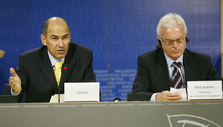 Janez Janša and Hans-Gert Pöttering at the press conference