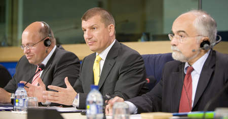 Ministre slovène du d'Intérieur Dragotin Mate et secrétaire d'état de l'Allemagne Peter Altmaier et du Portugal José Magalhães
