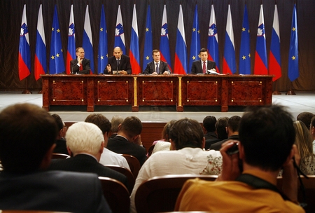 Novinarska konferenca po XXI. vrhu Evropska unija – Ruska federacija