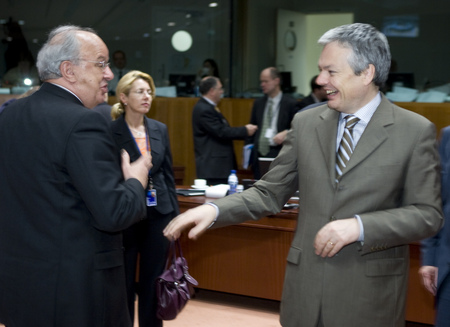 Le ministre des Finances slovène Andrej Bajuk avec son homologue belge Didier Reynders