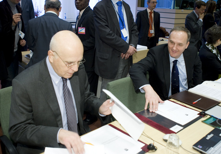 EU Commissioner for the Environement Stavros Dimas and slovenian minister of the Environment and Spatial Planning Janez Podobnik prior to the start of the EU-LAC Ministerial Conference on the Environment