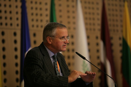 Poročevalec Lambert van Nistelrooij, poslanec v Evropskem parlamentu