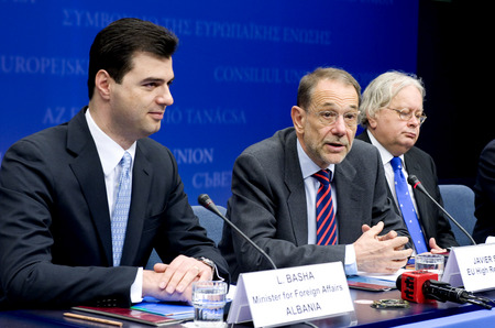 Lulzim Basha (Albanie), Javier Solana (Conseil de l'Union européenne), Matjaž Šinkovec (Secrétaire d'État auprès du ministère slovène des Affaires étrangères)