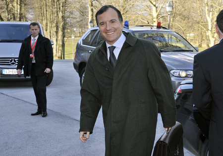 Arrival of European Commissioner responsible for justice, freedom and security Franco Frattini