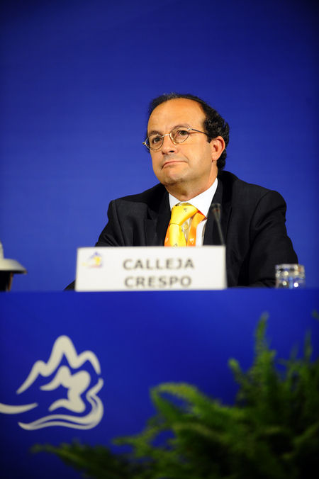 Daniel Calleja Crespo, direktor za zračni promet in transport pri EK na novinarski konferenci
