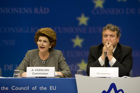 Evropska komisarka za zdravje Androulla Vassiliou in slovenski minister za kmetijstvo Iztok Jarc na novinarski konferenci po zasedanju Sveta