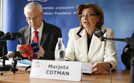 European commissioner for employment, social affairs and equal opportunities Vladimir Špidla and Slovenian minister of labour, family and social affairs Marjeta Cotman at the press conference