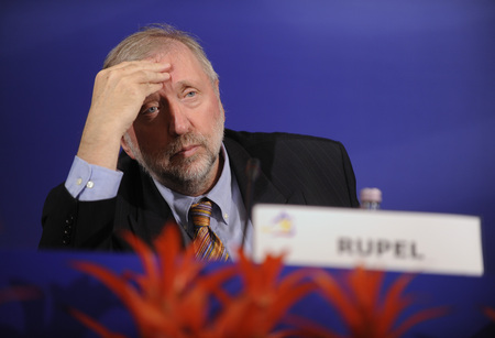 Slovenski minister za zunanje zadeve dr. Dimitrij Rupel