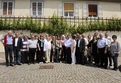 Photo de groupe devant la plus vieille vigne du monde (Maribor)