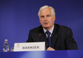 Francoski minister Michel Barnier na novinarski konferenci