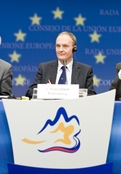 Minister Janez Podobnik na novinarski konferenci po zasednju Sveta za okolje