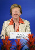 La ministre slovène de la Santé Zofija Mazej Kukovič lors de la conférence de presse