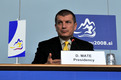 Ministre slovène d'Intérieur Dragutin Mate lors de la conférence de presse